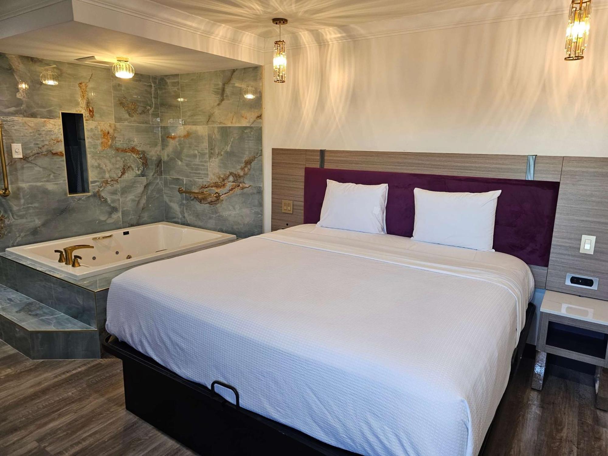 Travelodge Inn & Suites By Wyndham Fullerton Esterno foto