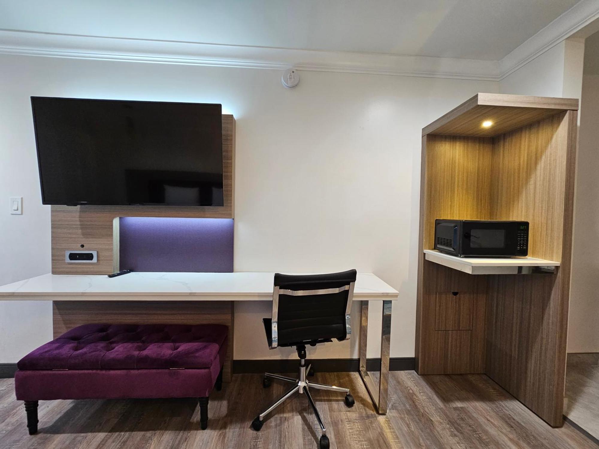 Travelodge Inn & Suites By Wyndham Fullerton Esterno foto