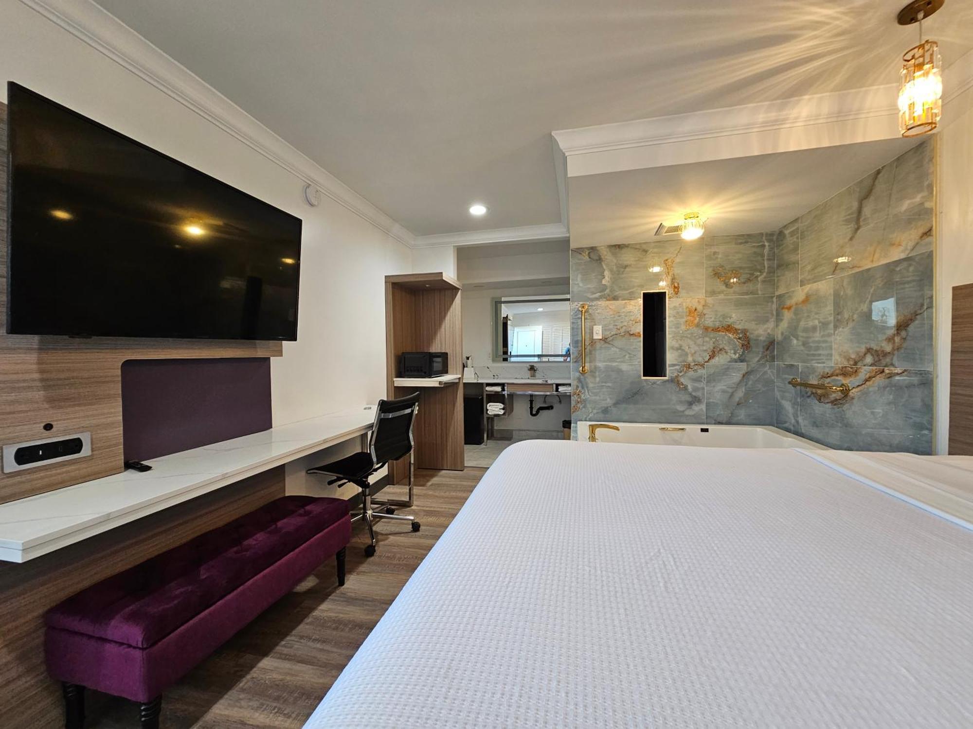 Travelodge Inn & Suites By Wyndham Fullerton Esterno foto